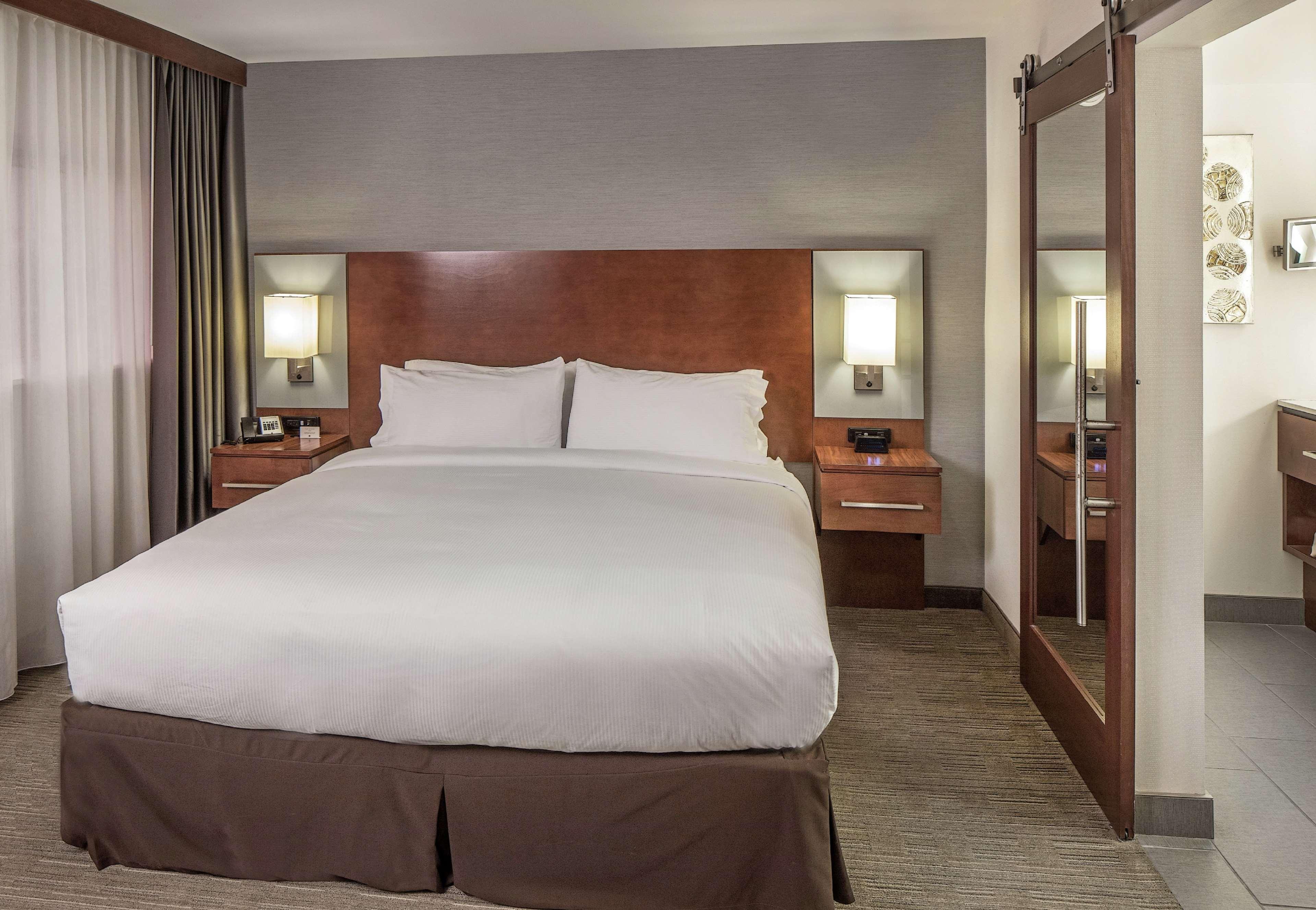 Doubletree By Hilton Omaha Southwest, Ne Hotel Bagian luar foto