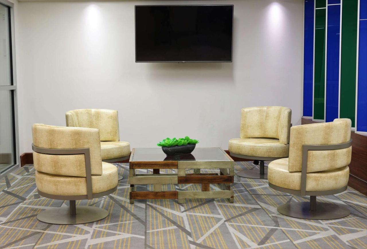 Doubletree By Hilton Omaha Southwest, Ne Hotel Bagian luar foto