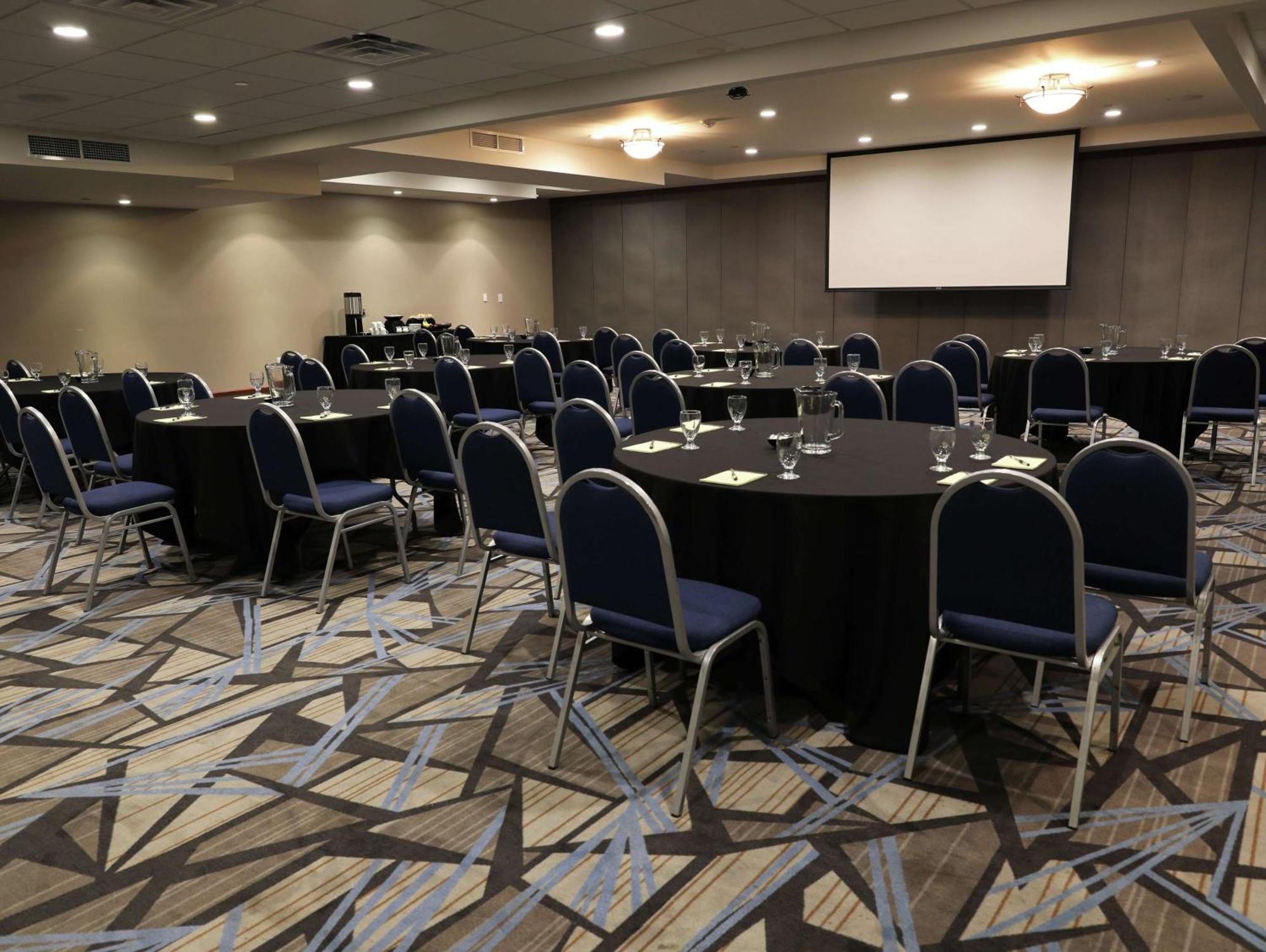 Doubletree By Hilton Omaha Southwest, Ne Hotel Bagian luar foto