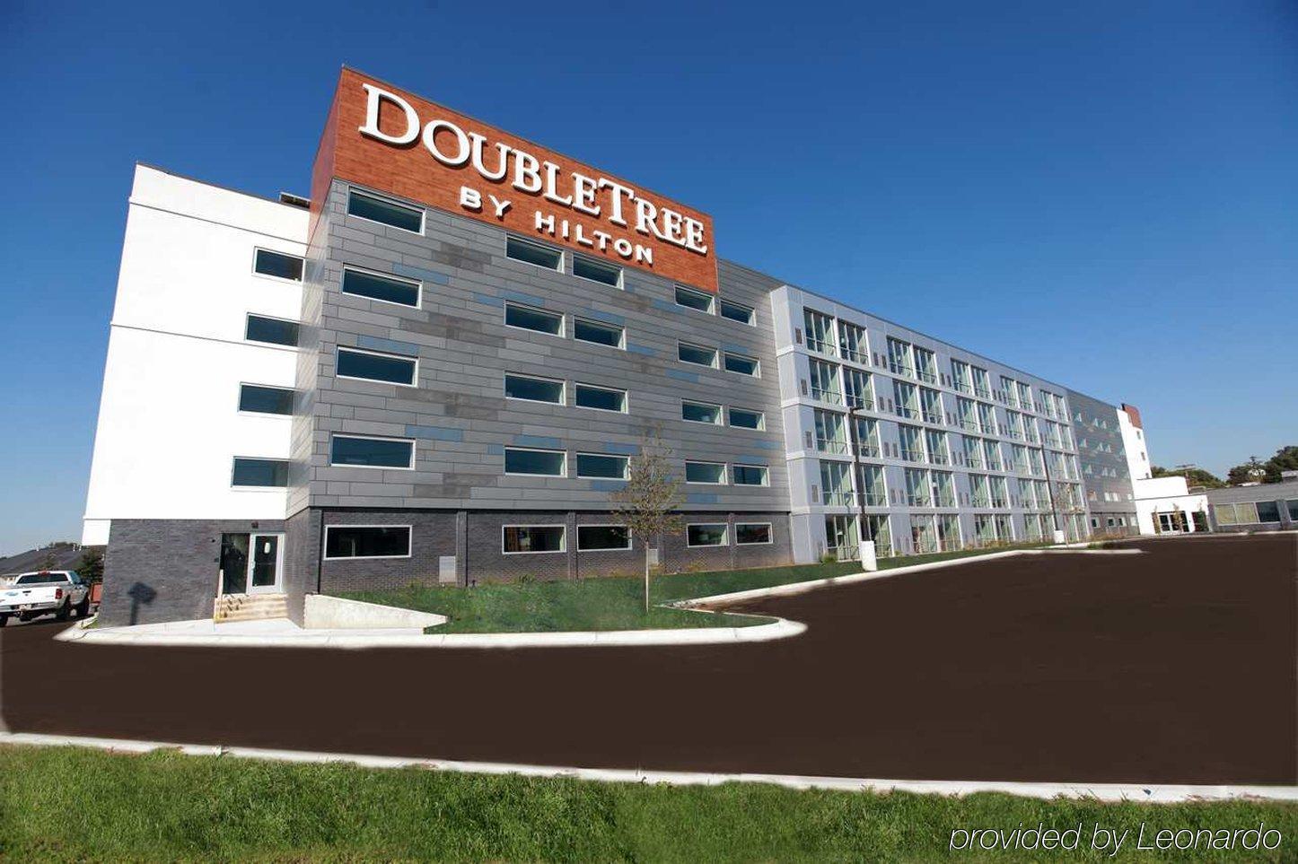 Doubletree By Hilton Omaha Southwest, Ne Hotel Bagian luar foto